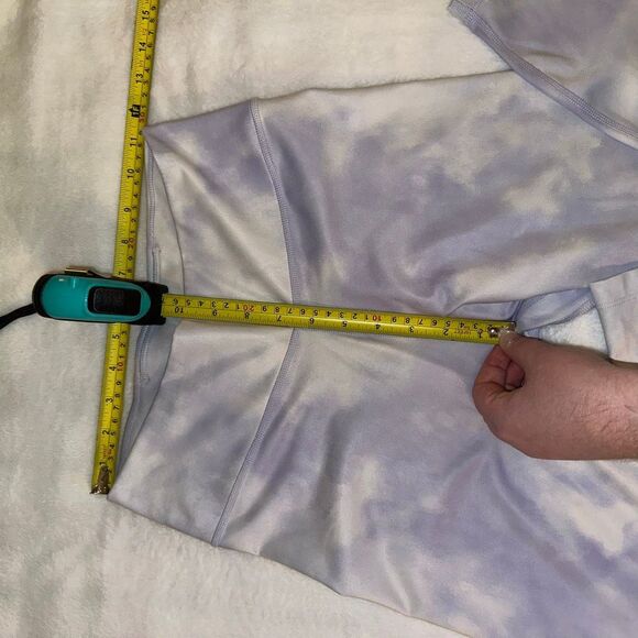 Nike Dri-Fit Small High Rise Cropped Athletic Leggings Purple White Tie Dye NWOT - Picture 2 of 8